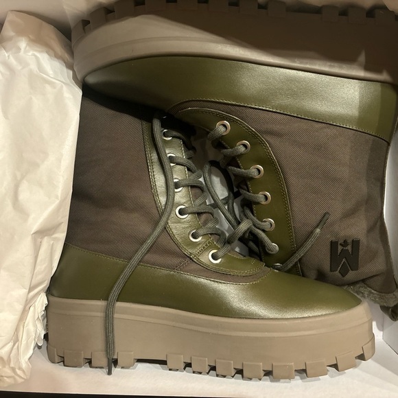 Mackage HERO-W boots size 40. NEVER WORN. - Picture 2 of 5
